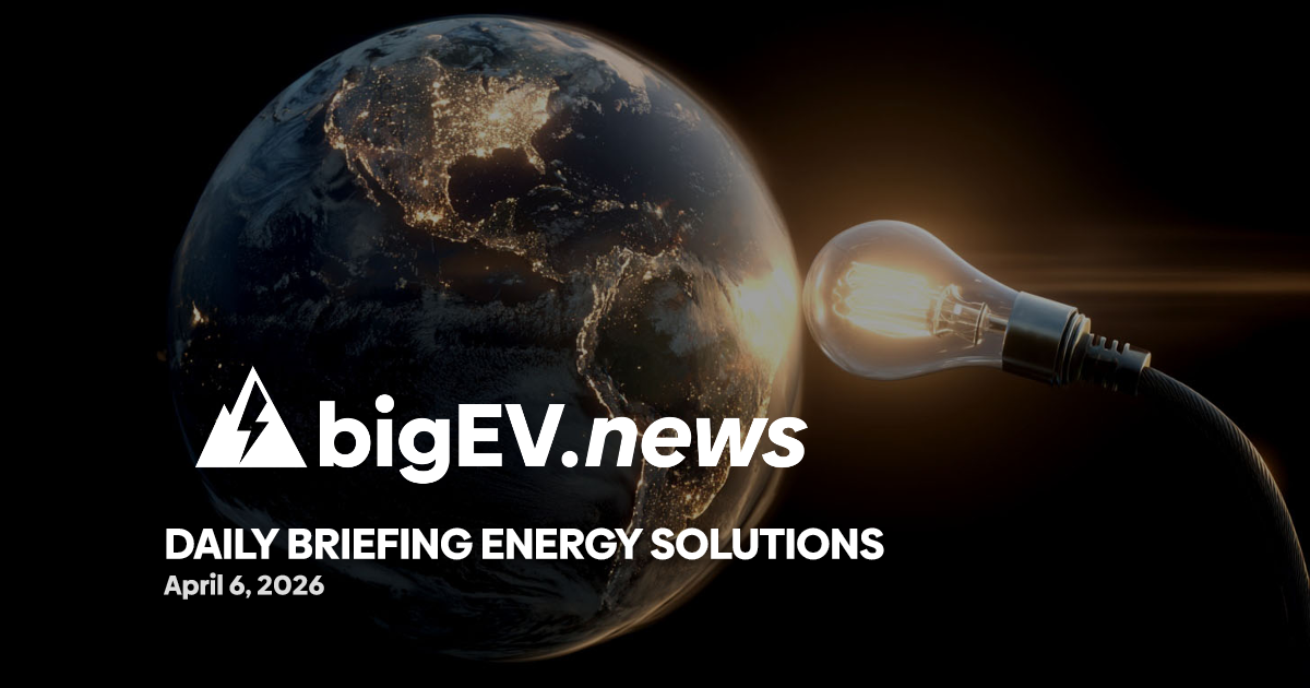 Record US Solar Surge and Grid Upgrades Propel Clean Energy Boom